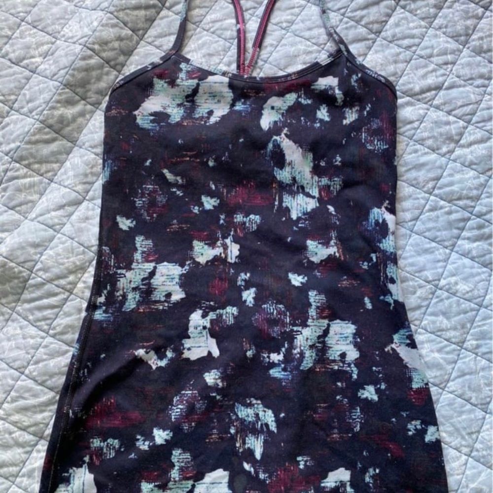 Lululemon Power Y Tank *Luon Static Blossom Multi.
